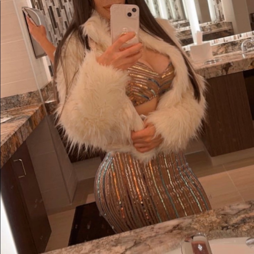 Womens two piece sequin set